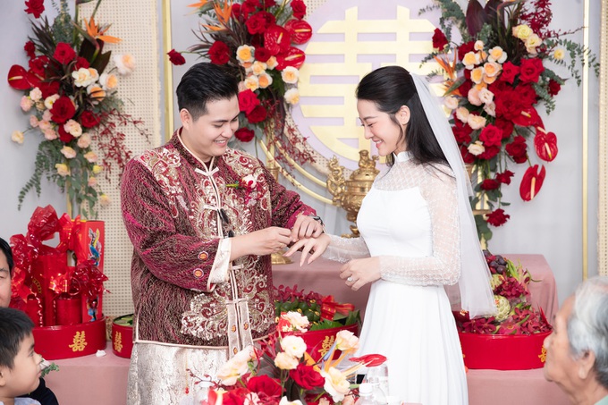 Karen Nguyễn thông báo song hỷ lâm môn, mang thai con đầu lòng ngay sau đám cưới