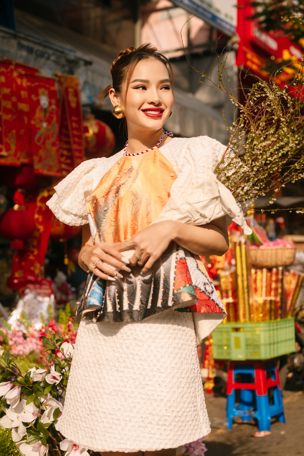 Phương Trinh Jolie: Điều tiếc nuối nhất là khi thành công nhưng đã không còn mẹ ở bên cạnh Trước những ý kiến về việc bán hàng online, Phương Trinh Jolie thẳng thắn thú nhận rằng chẳng có gì phải xấu hổ vì công việc này đã góp phần giúp cô có thêm thu nhập