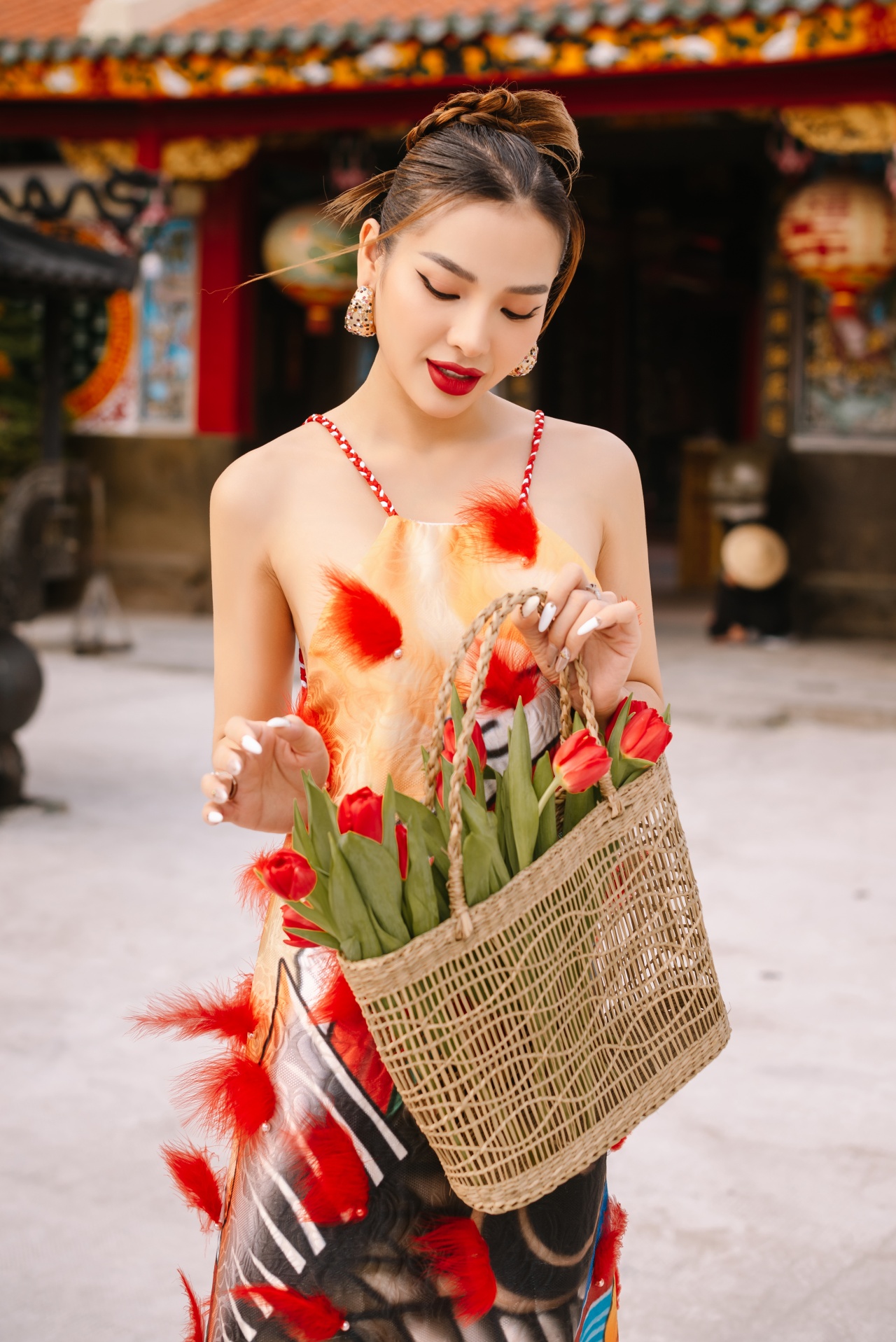 Phương Trinh Jolie: Điều tiếc nuối nhất là khi thành công nhưng đã không còn mẹ ở bên cạnh Nữ ca sĩ, diễn viên khoe nhan sắc xinh đẹp, dịu dàng trong ngày đầu năm mới
