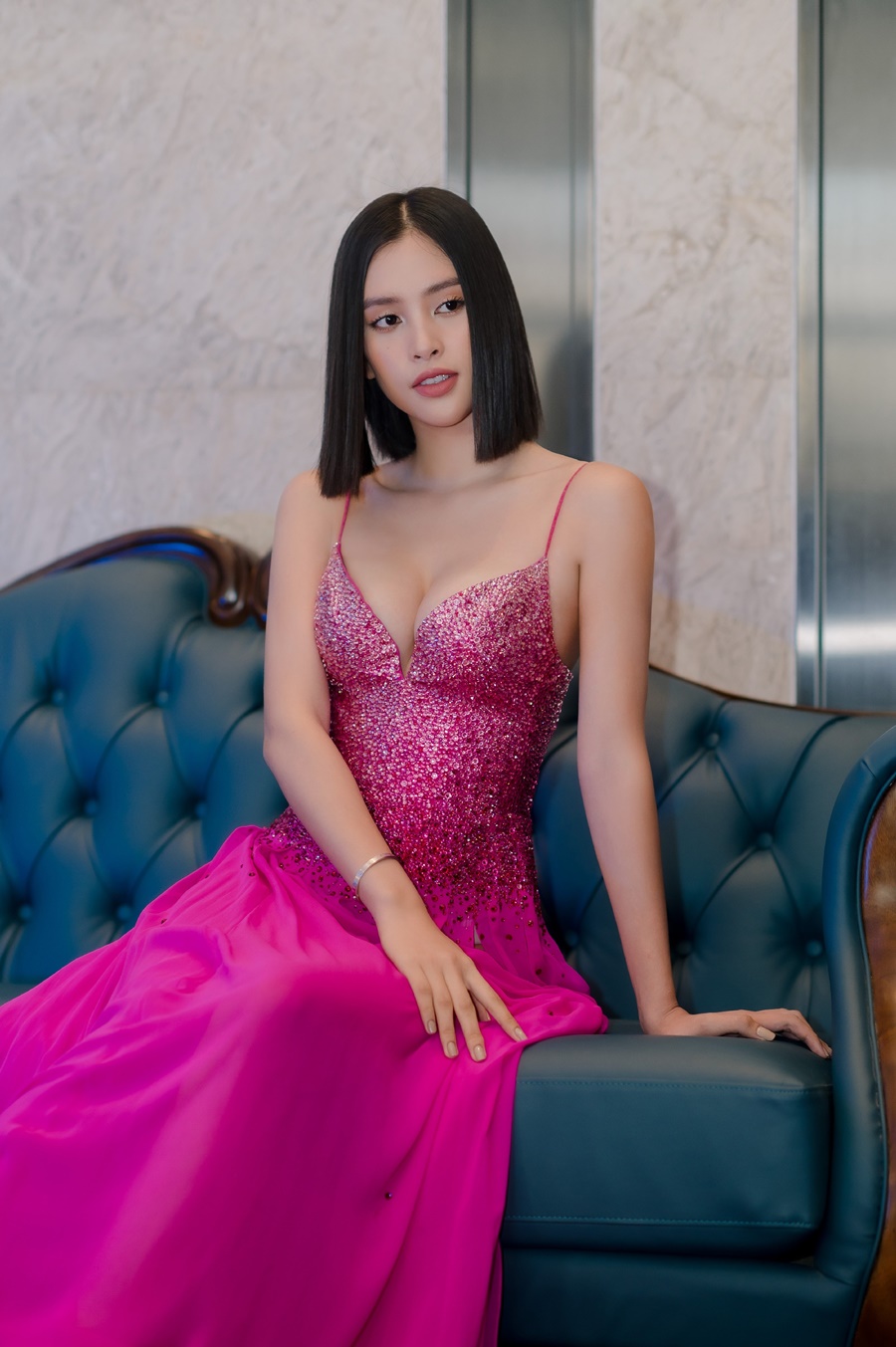 Hoa hậu sinh năm 2000 làm giám khảo Hoa khôi Hòa bình Việt Nam