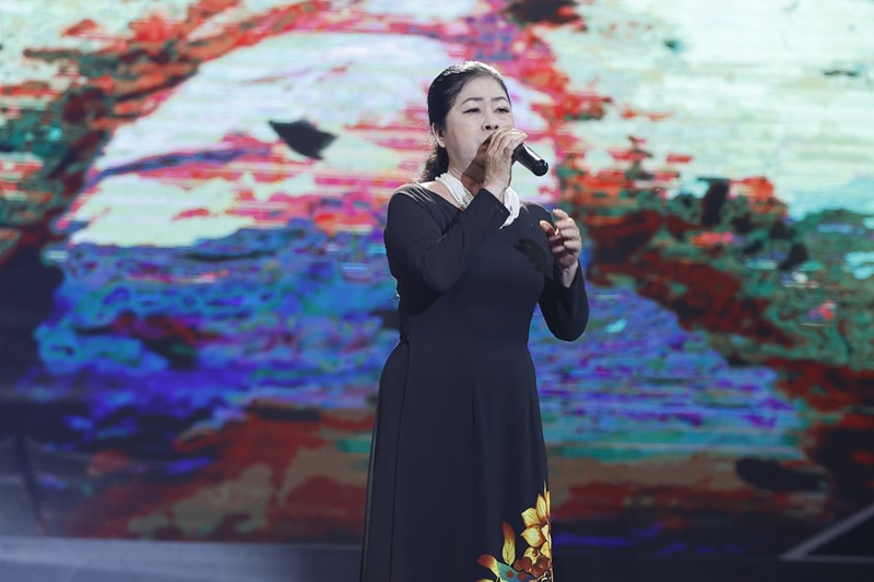 Kim Lan mang đến sân khấu ca khúc Hạ trắng của cố nhạc sĩ Trịnh Công Sơn