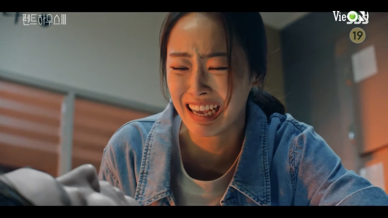 Eun Byul đau lòng khi bác sĩ Ha qua đời