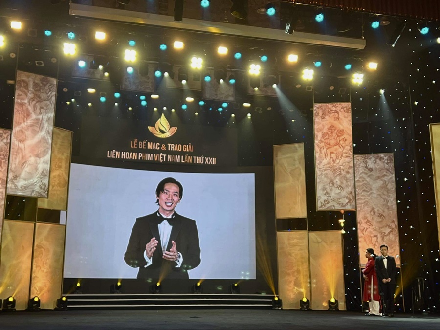 Tuấn Trần đoạt giải Nam diễn viên chính xuất sắc nhất Liên hoan phim Việt Nam 2021
