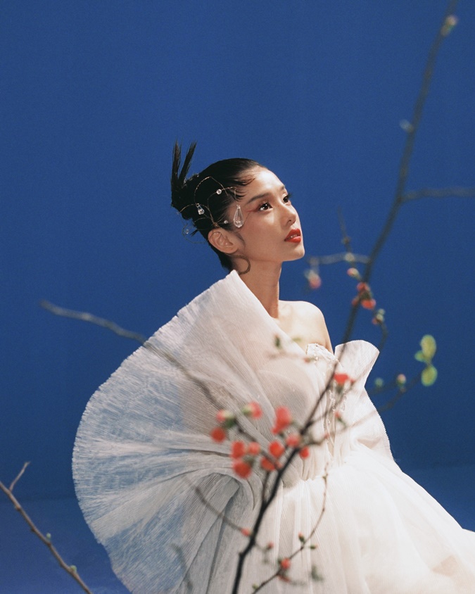 Hoàng Yến Chibi khoe nét đẹp Á Đông, khác biệt trong bộ ảnh Tết - ảnh 6