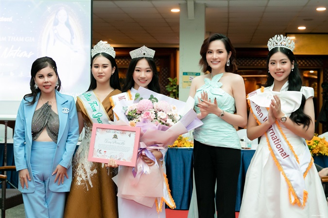 Người đẹp 16 tuổi Trương Phương Nga đại diện Việt Nam tham dự Miss Teen United Nations 2022 Người đẹp 16 tuổi Trương Phương Nga đại diện Việt Nam tham dự Miss Teen United Nations 2022