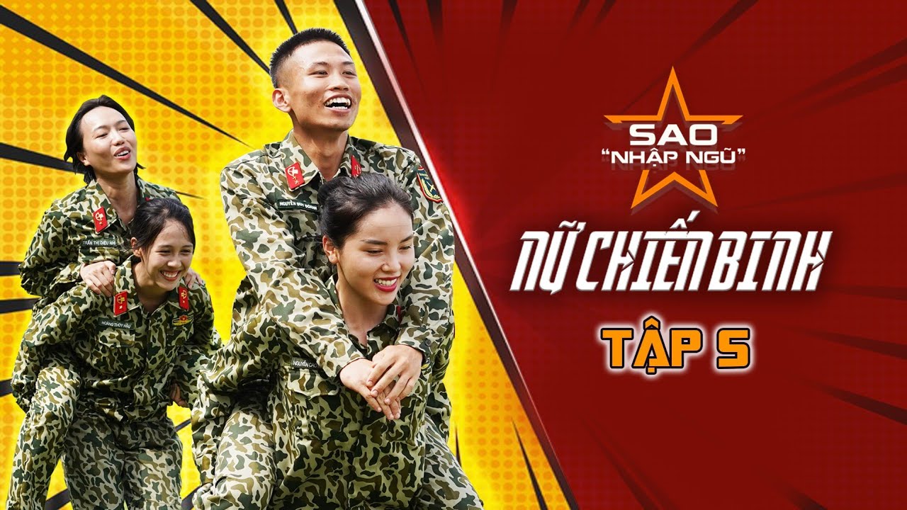 Hình ảnh Kỳ Duyên cõng một đồng chí nam bị cắt.