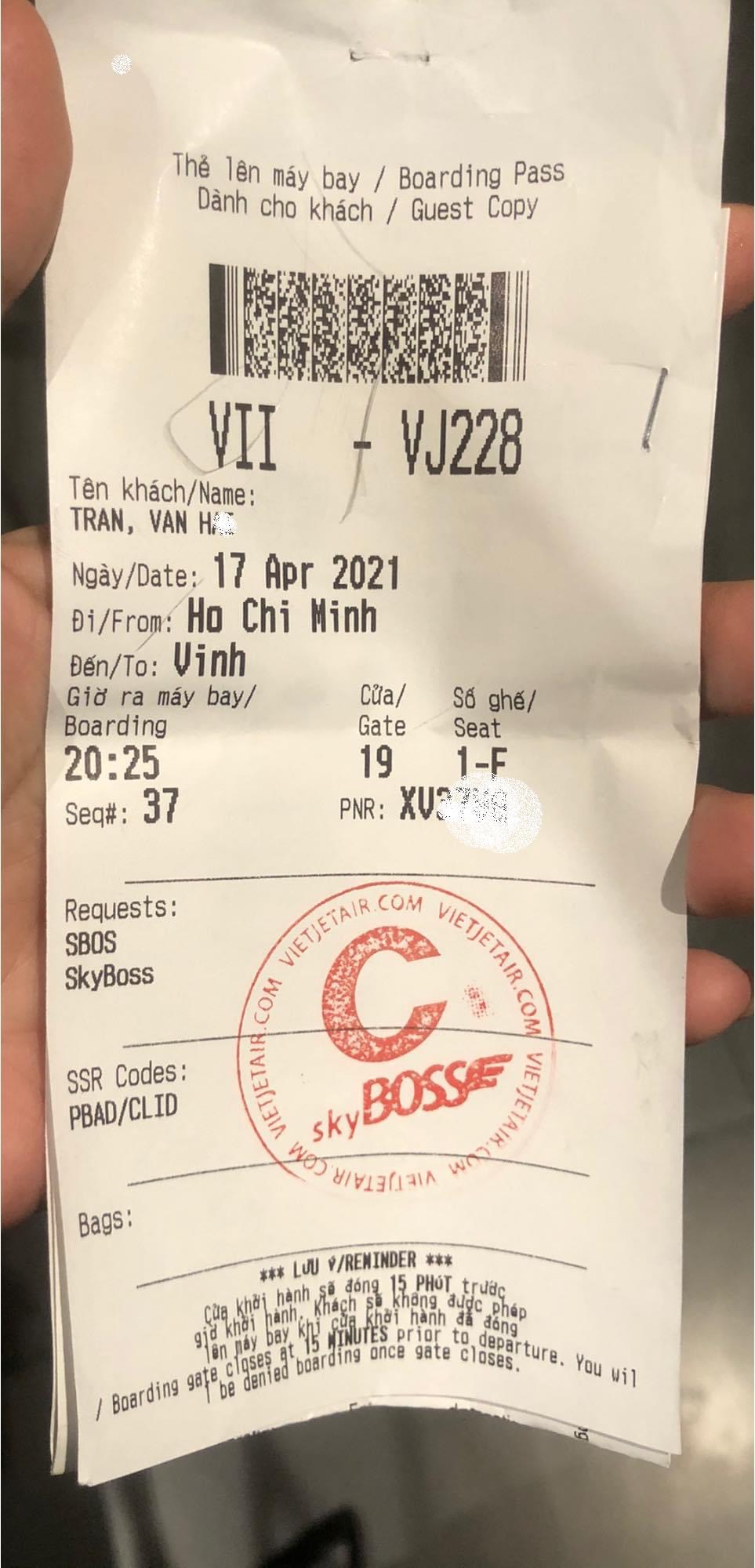 Cảm động câu chuyện tấm vé hạng thương gia của người cha mong về quê nhìn mặt con lần cuối Bức ảnh tấm vé hạng thương gia được chủ nhân câu chuyện đăng tải.