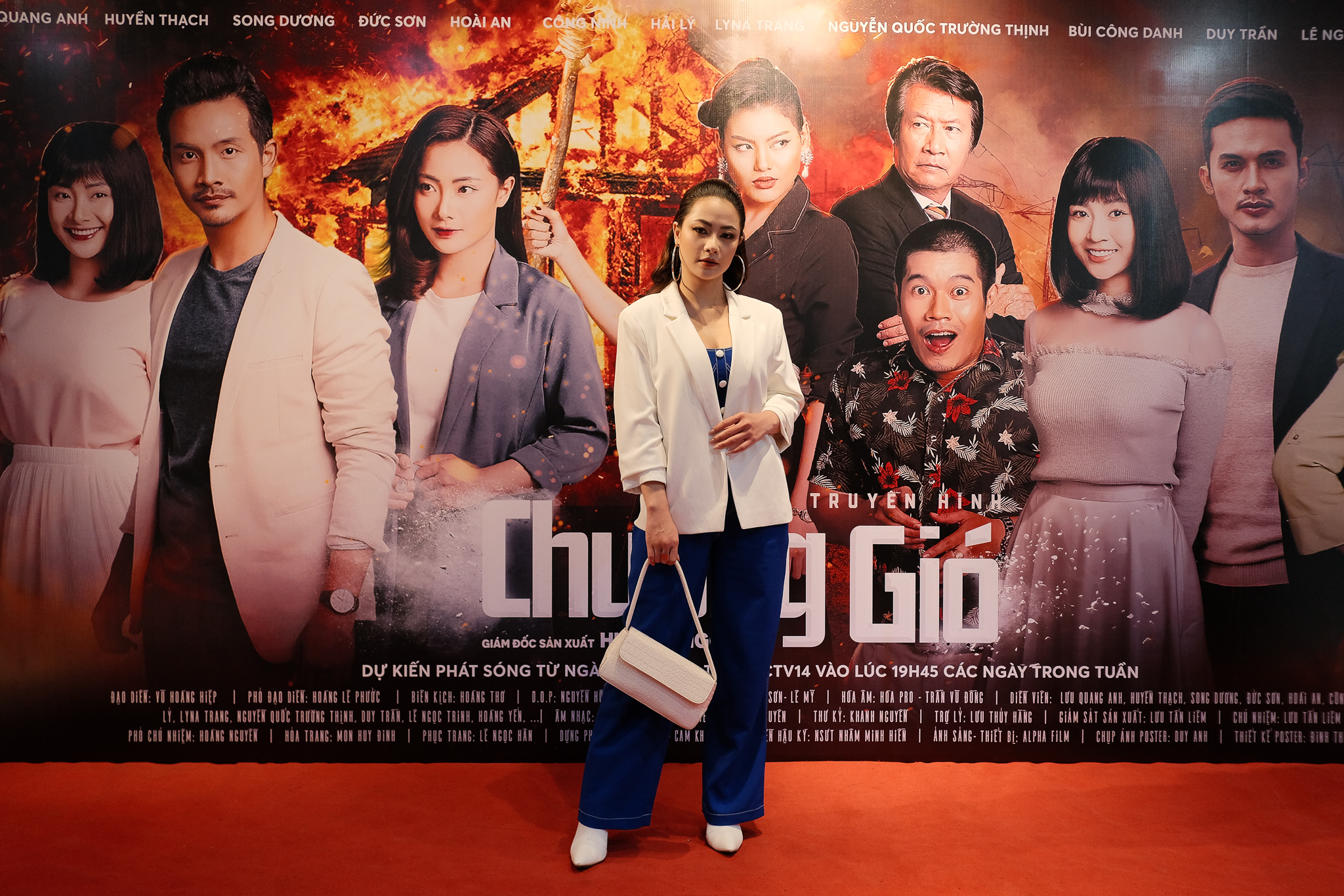 Hot girl Huyền Thạch một mình đóng 2 vai trong phim mới - ảnh 1