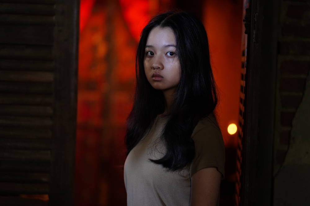 Lâm Thanh Mỹ trở thành nạn nhân trong phim kinh dị Bóng đè