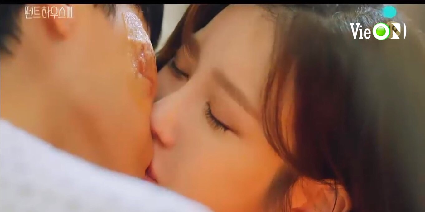 Cuộc chiến thương lưu tập 8: Logan Lee vừa tỉnh đã hôn Shim Soo Ryeon - ảnh 6