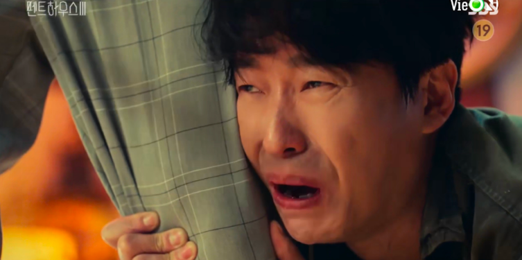 Penthouse 3 tập 11: Cheon Seo Jin vỡ nợ, chết thảm sau khi nhầm Rona là Eunbyul