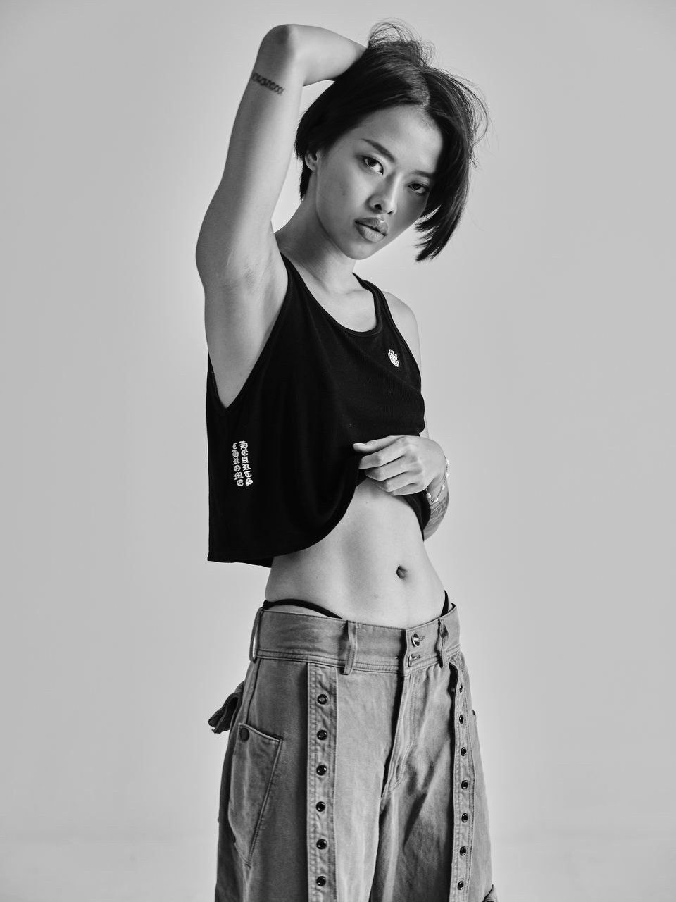 Wiwi Nguyễn học diễn xuất với Kathy Uyên, tập gym miệt mài trước khi ghi hình Supermodel Me 2021
