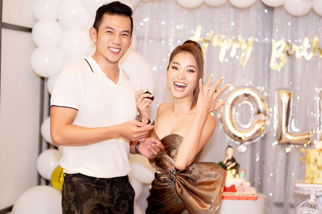 Sau màn cầu hôn lãng mạn, Phương Trinh Jolie tiếp tục bật mí kế hoạch cưới sinh trước thềm năm mới Sau màn cầu hôn lãng mạn, Phương Trinh Jolie tiếp tục bật mí kế hoạch cưới sinh trước thềm năm mới - ảnh 4