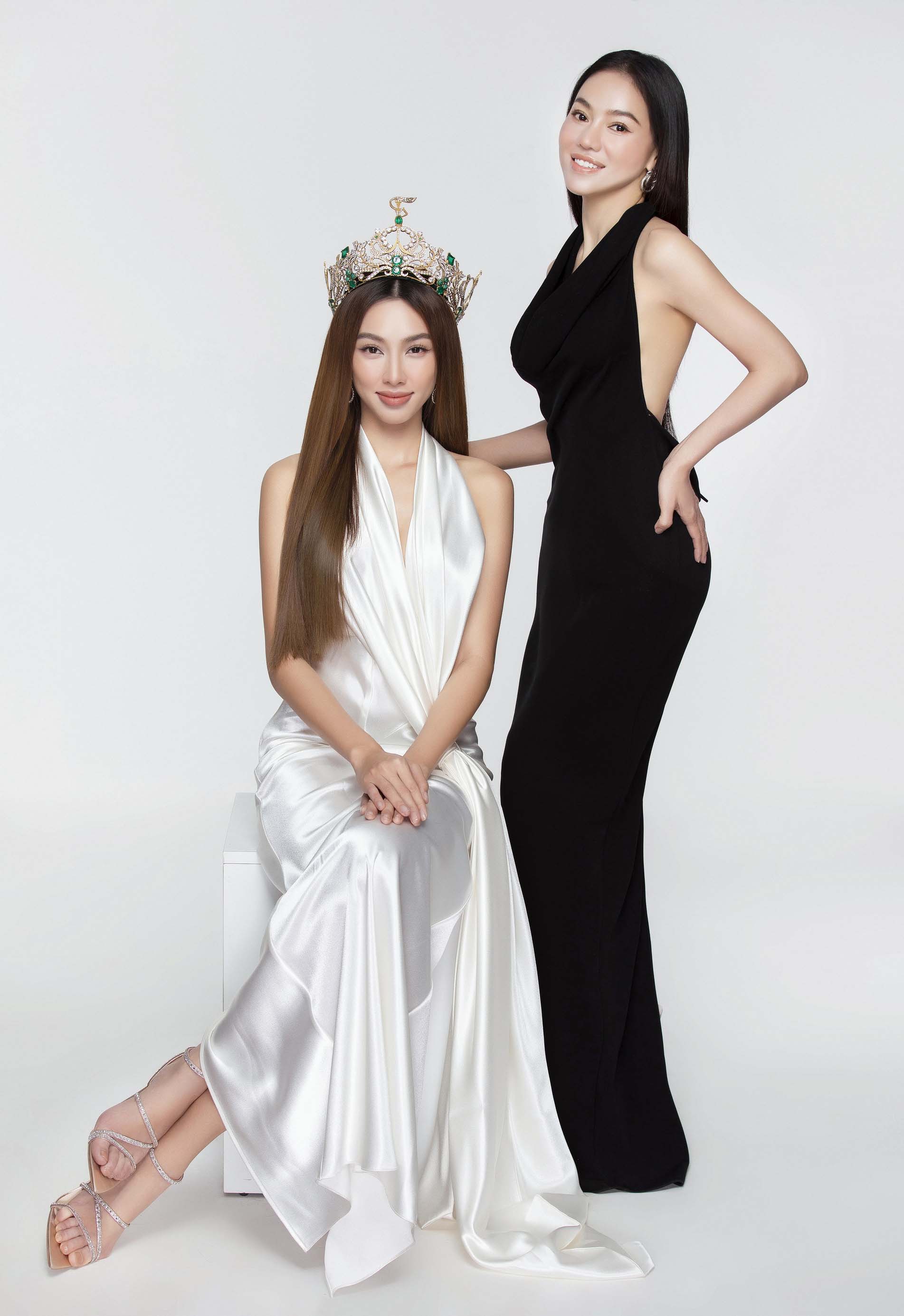 Hoa hậu Thùy Tiên ra mắt bộ ảnh “mang vương miện về cho mẹ” cùng chủ tịch Miss Grand Vietnam Phạm Kim Dung