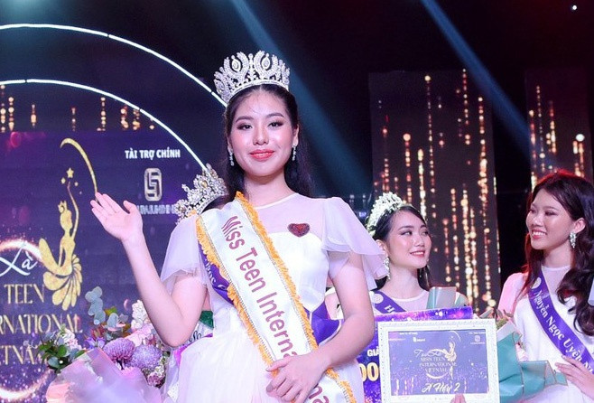 Ngô Ngọc Gia Hân đăng quang Miss Teen International Việt Nam 2021