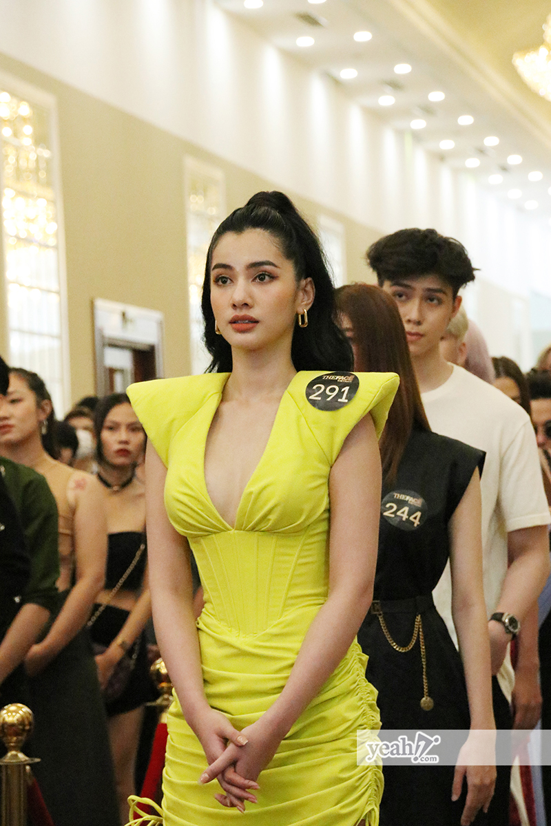 Tình tin đồn của chồng cũ Lệ Quyên casting The Face 2022, mặt vẫn đẹp nhưng tổng thể có hạt nhòa? Bộ trang phục của Cẩm Đan không quá ấn tượng trong lần đầu ra mắt