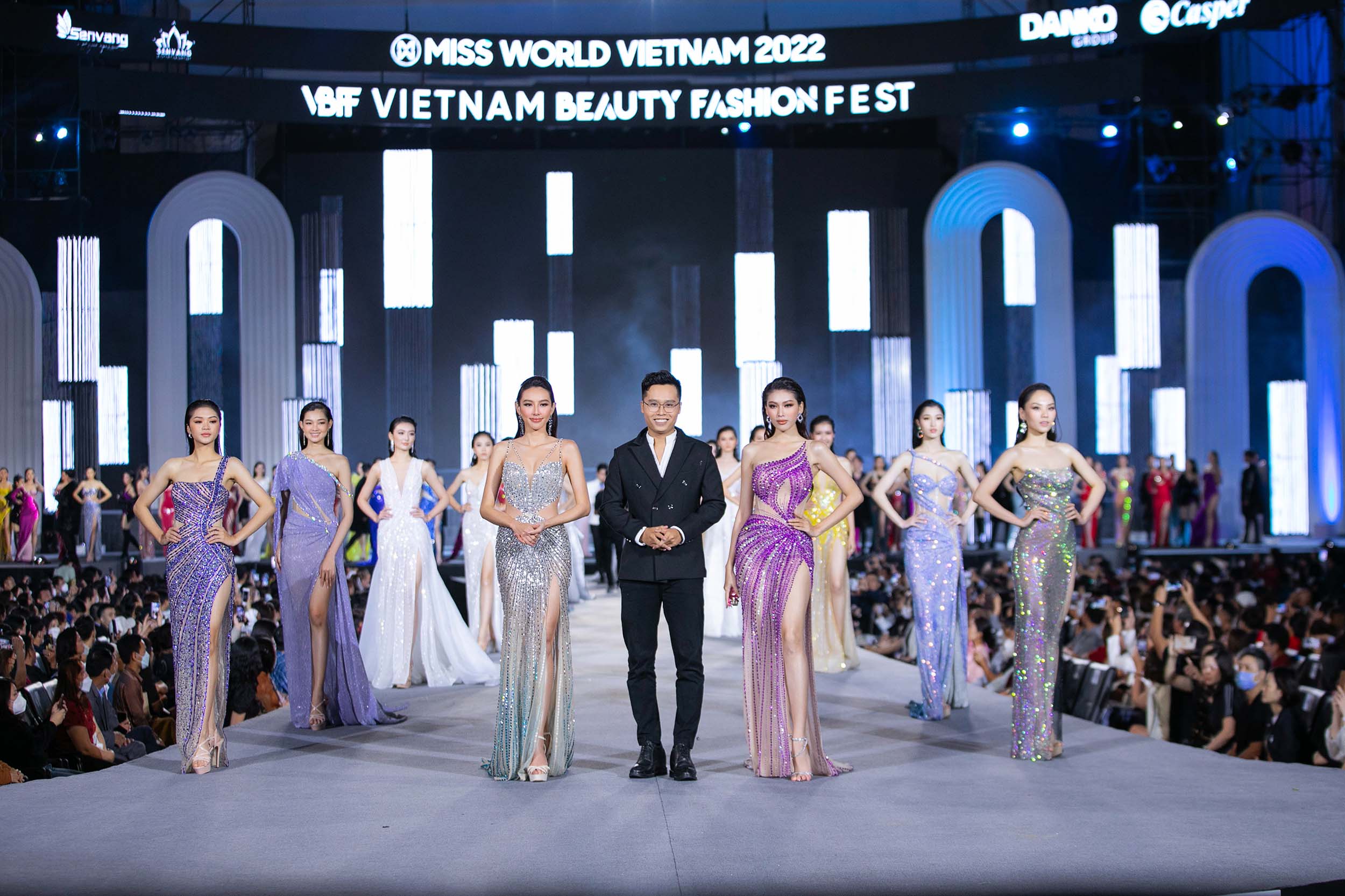 Đảm nhận vị trí vedette, Thùy Tiên đẹp như tượng tạc tại đêm thi thời trang của Miss World Vietnam 2022 Đảm nhận vị trí vedette, Thùy Tiên đẹp như tượng tạc tại đêm thi thời trang của Miss World Vietnam 2022