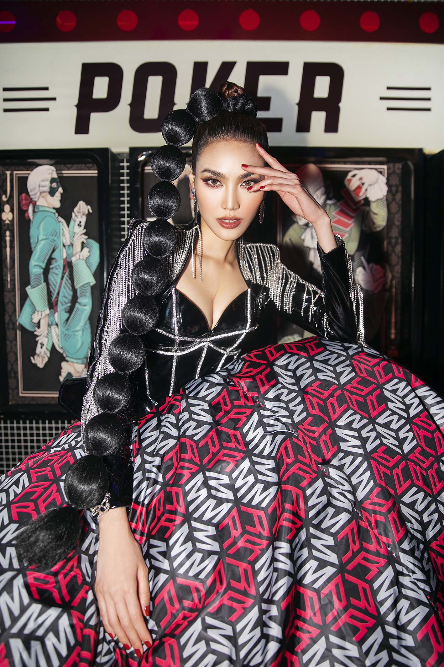 Hương Giang cùng học trò càn quét show thời trang, Lan Khuê sải bước cùng mỹ nam Hàn Quốc - ảnh 9