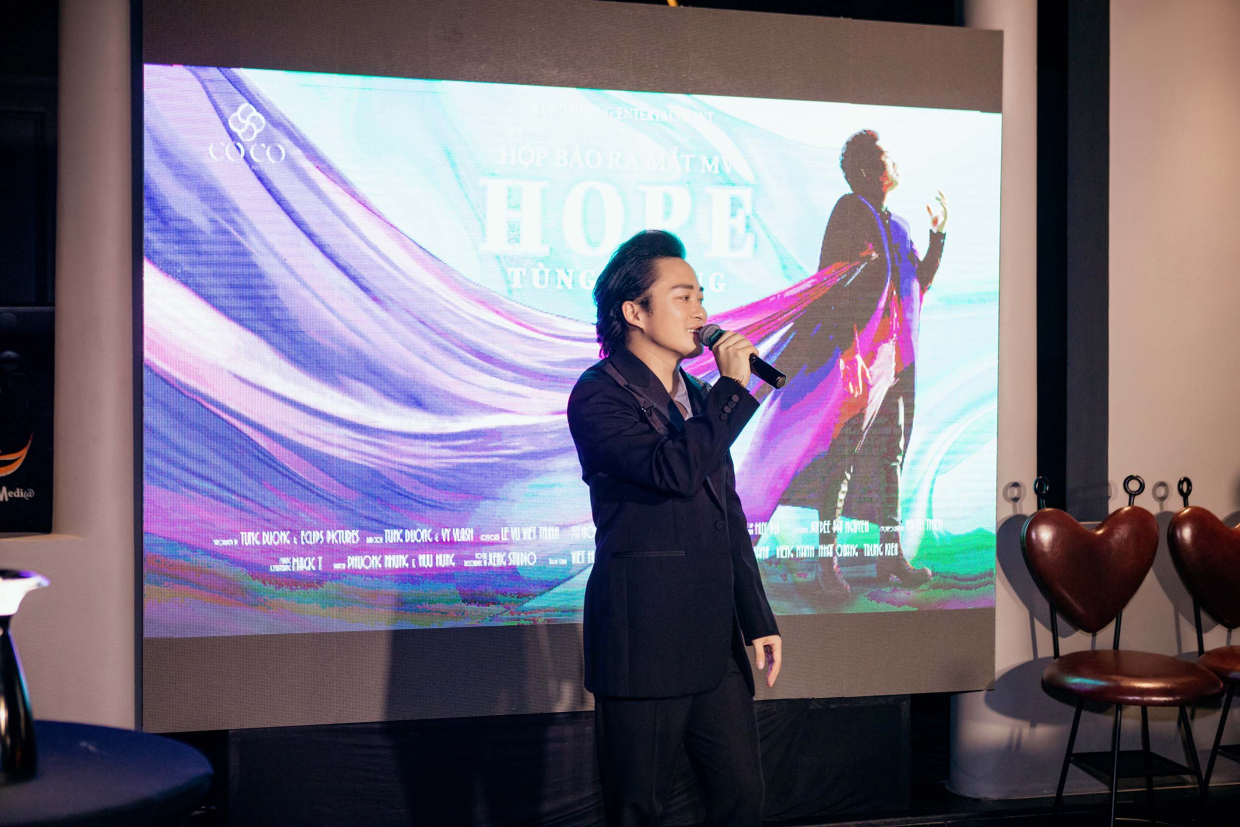 Tùng Dương ra mắt MV Hope, như một lời tự sự với âm nhạc