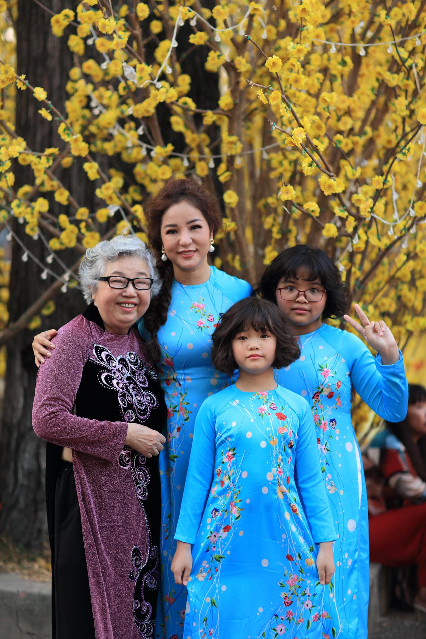 Gia đình 4 thành viên của Thúy Nga tại Việt Nam