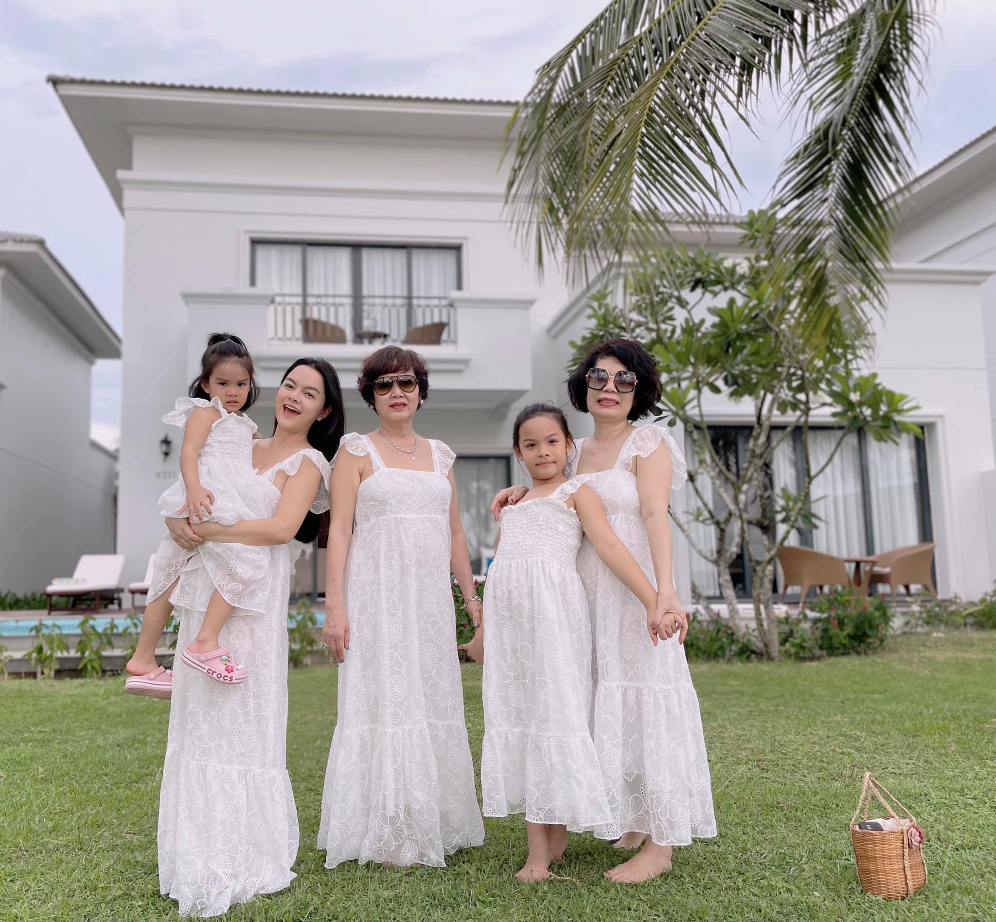 Gia đình Phạm Quỳnh Anh đến Phú Quốc nghỉ dưỡng