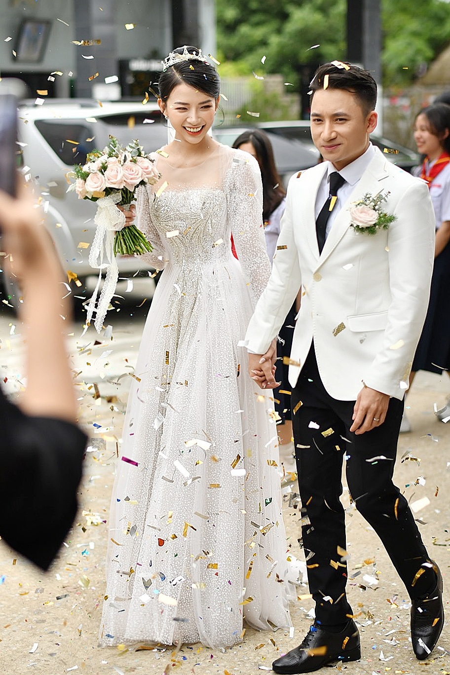 Phan Mạnh Quỳnh dời ngày cưới vì dịch Covid-19