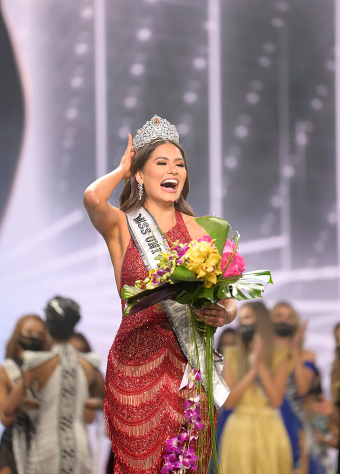 Andrea Meza đoạt vương miện Miss Universe 2020