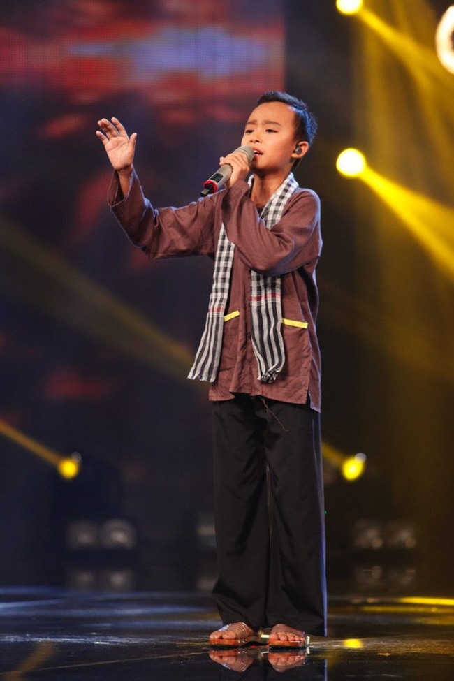 Hồ Văn Cường được khán giả biết đến nhờ tham gia chương trình Giọng hát Việt nhí hồi năm 2016.