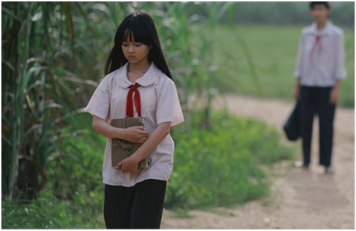 'Bé Mận' gây sốt màn ảnh Việt khi đóng phim năm 10 tuổi.