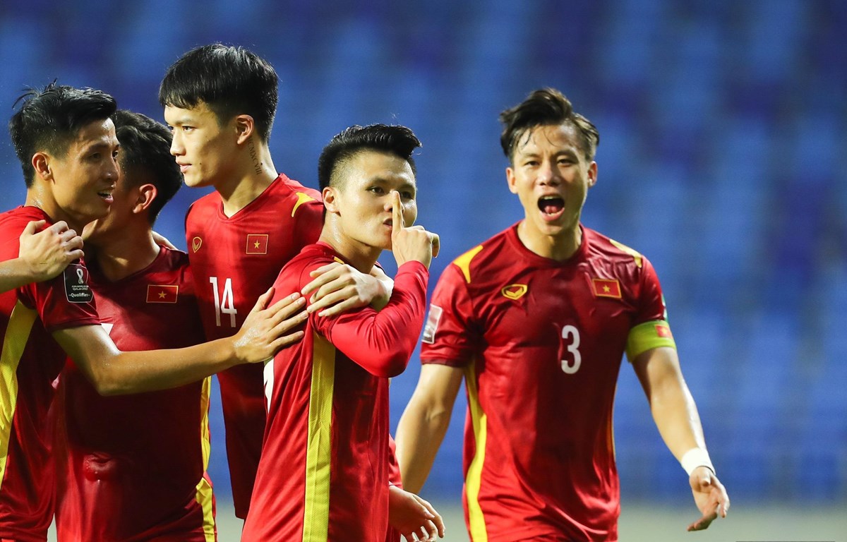 Trước trận đấu  với UAE, loạt cầu thủ Việt Nam được CĐM đổi tên để fan quốc tế dễ gọi siêu hài