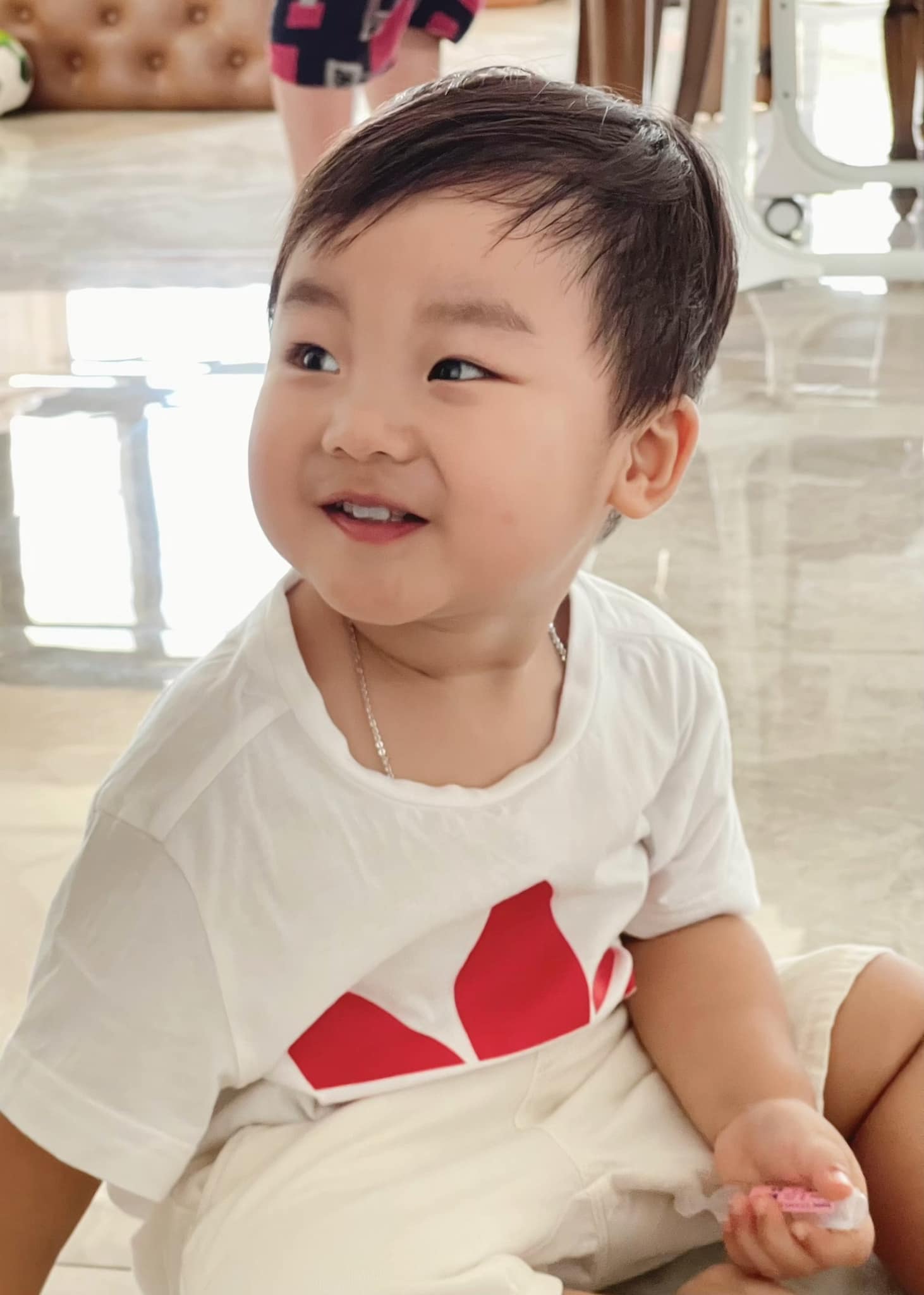 1001 biểu cảm đáng yêu của quý tử nhà Hòa Minzy, tinh nghịch hài hước y hệt mẹ 1001 biểu cảm đáng yêu của quý tử nhà Hòa Minzy, tinh nghịch hài hước y hệt mẹ - ảnh 5