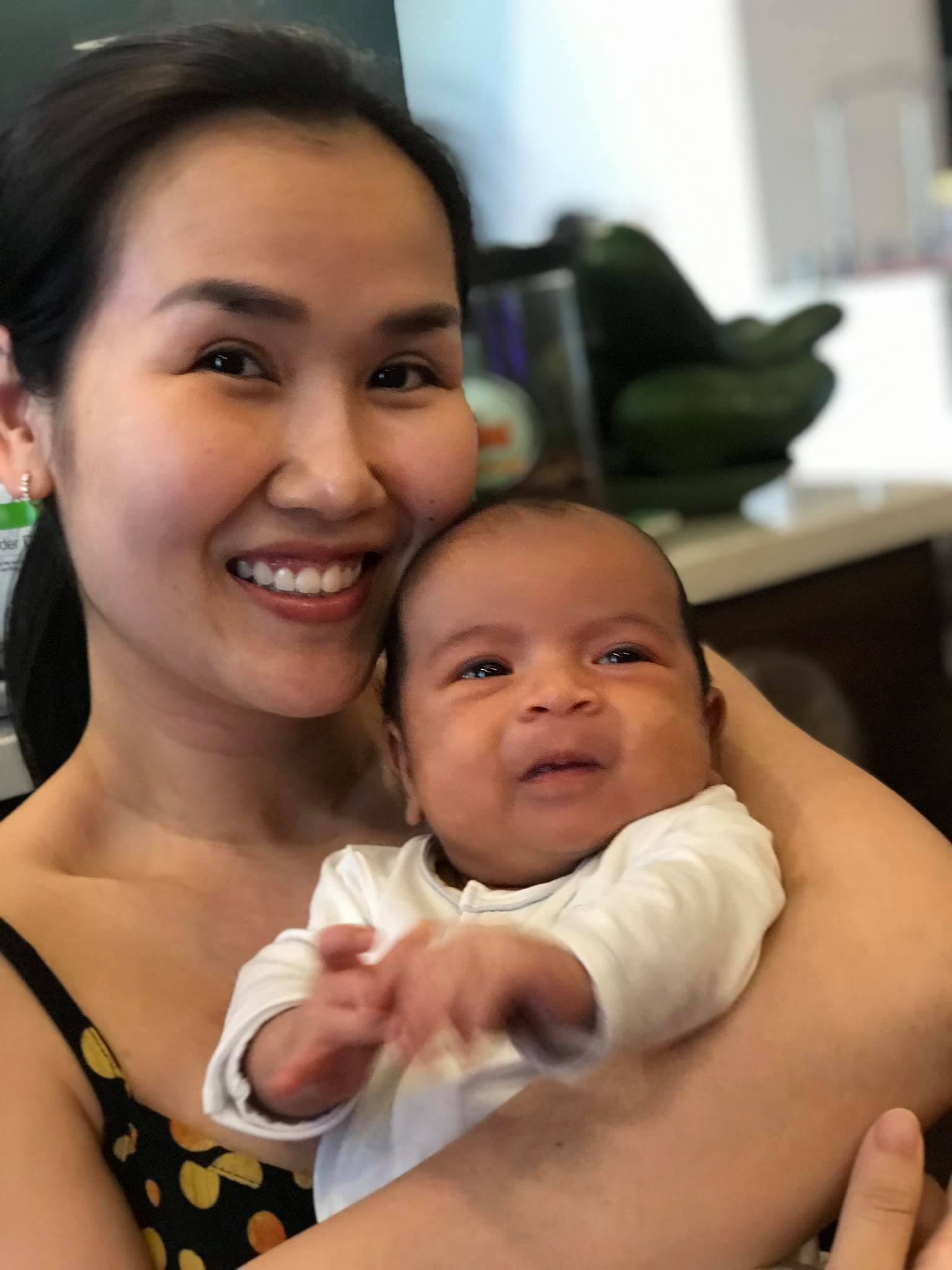 Võ Hạ Trâm chia sẻ kinh nghiệm thai giáo cho con bằng Phật pháp, em bé nghe kinh từ trong bụng mẹ