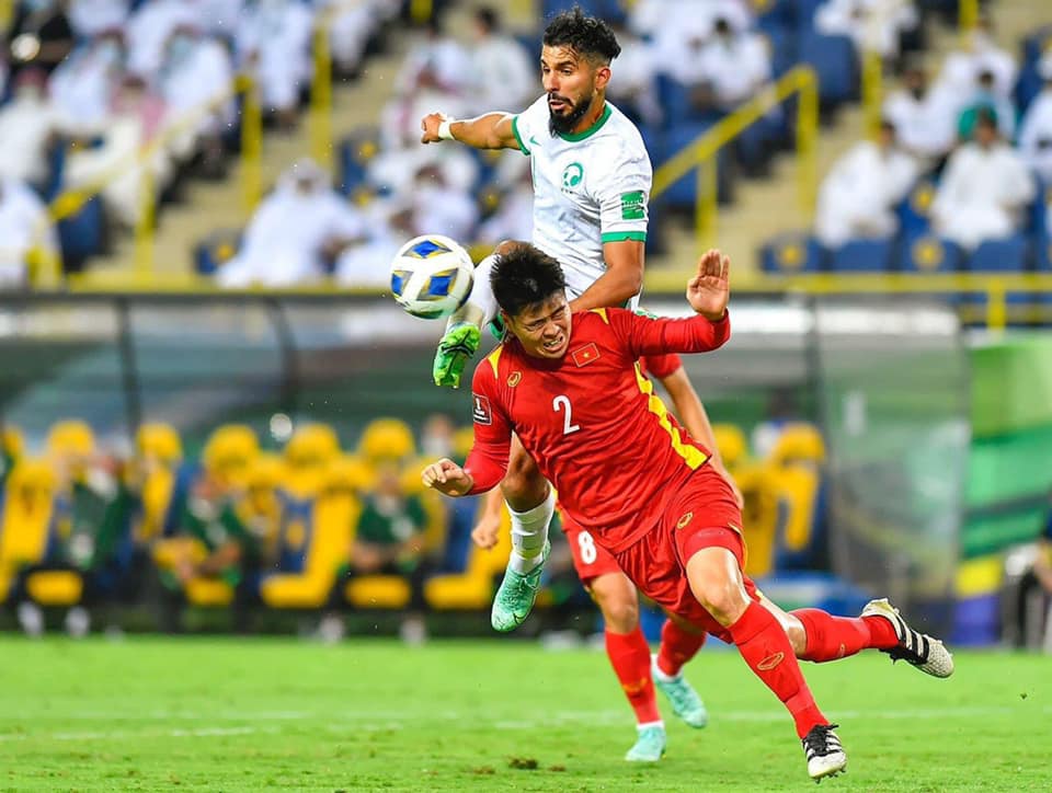 Tình huống gây tranh cãi của Duy Mạnh trong trận đấu với đội tuyển Saudi Arabia là chủ đề bàn tán của cư dân mạng hôm nay.