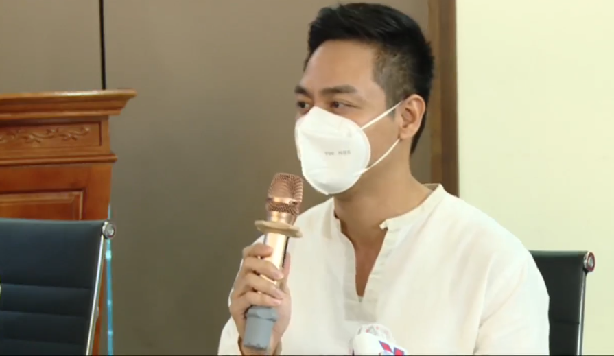 Ca sĩ Thuỷ Tiên huỷ kèo bàn luận chuyện từ thiện với MC Phan Anh vào phút chót vì lý do sức khoẻ