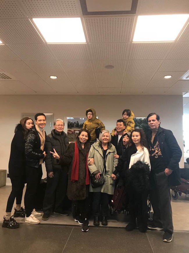 Gia đình Hà Hồ từng ghé thăm nhà Kim Lý tại Thụy Điển hồi cuối năm 2018.