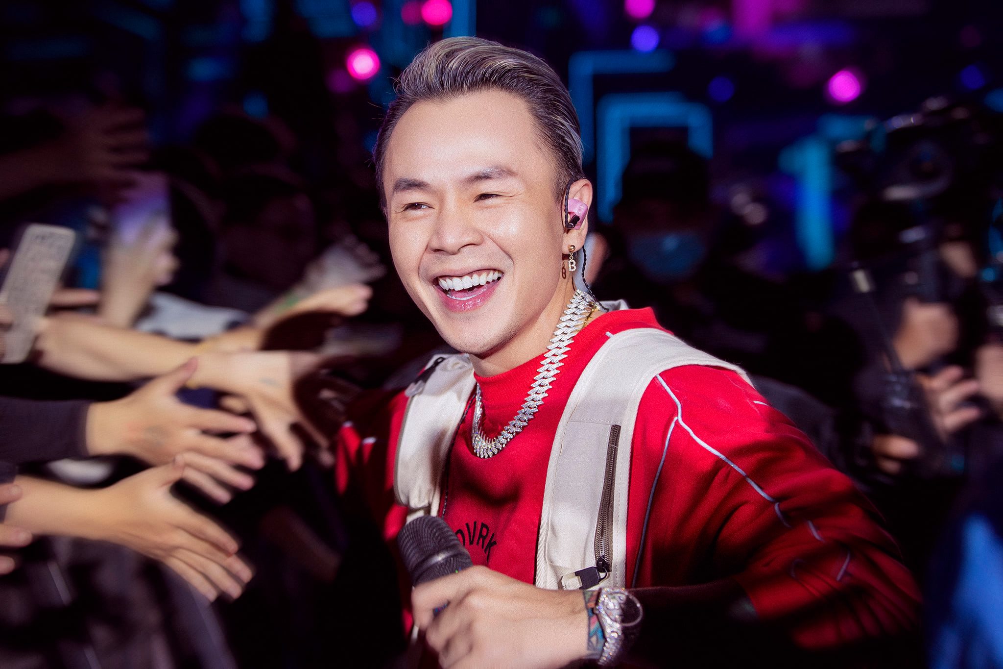 Netizen tranh cãi vì câu 'mang nhiều vòng 3' về cho thí sinh của Binz tại 'Rap Việt': Khí chất badboy hay kém duyên? - ảnh 9