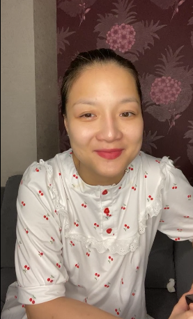 Nữ ca sĩ Thủy Bi chia sẻ trên livestream về quá khứ không tốt đẹp của Trang Khàn.