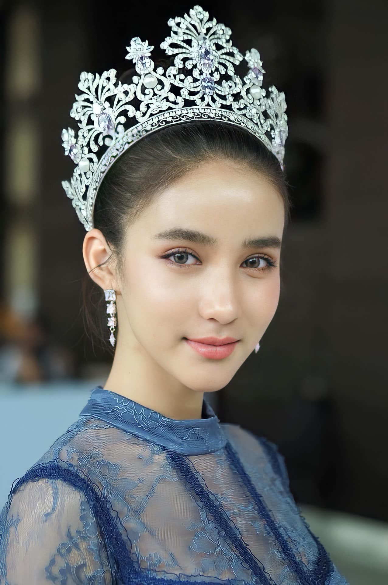 Hoa hậu chuyển giới hot nhất nhì Thái Lan -  Yoshi Rinrada đầu quân cho công ty của Hương Giang - ảnh 4