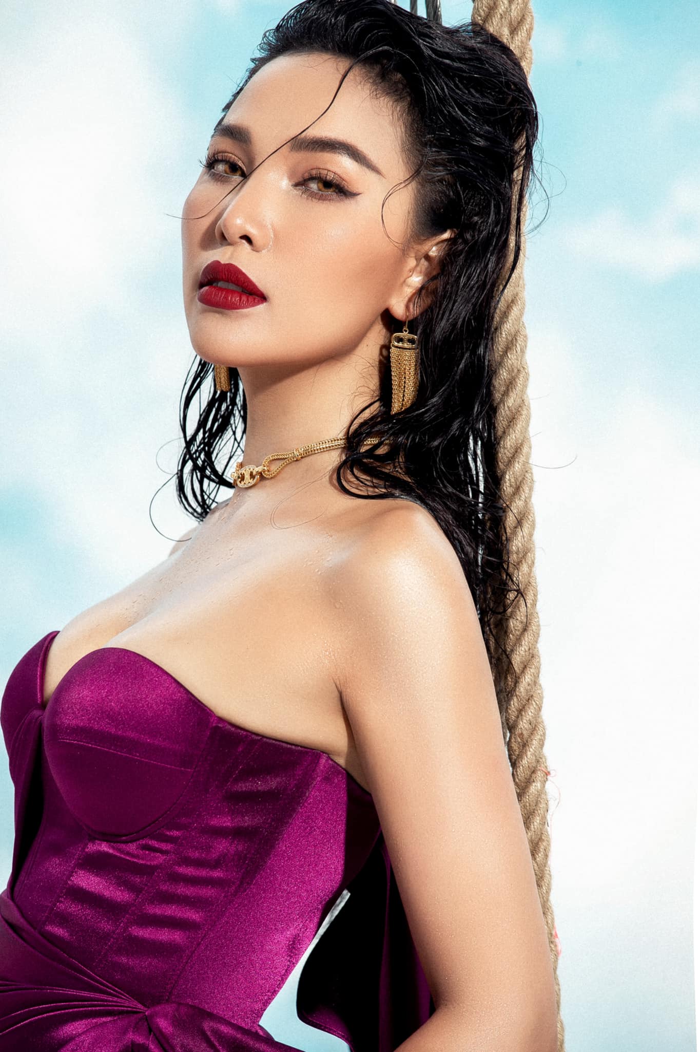 Người mẫu Quỳnh Thư bị cho là 'tiểu tam' kề cận bên thiếu gia Đức Phạm.