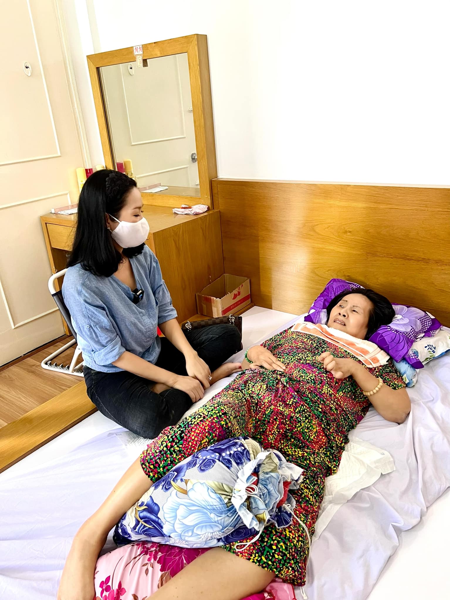 NS Trịnh Kim Chi đến thăm diễn viên Hoàng Lan, tiếp tục kêu gọi ủng hộ đàn chị vượt qua bệnh tật - ảnh 2