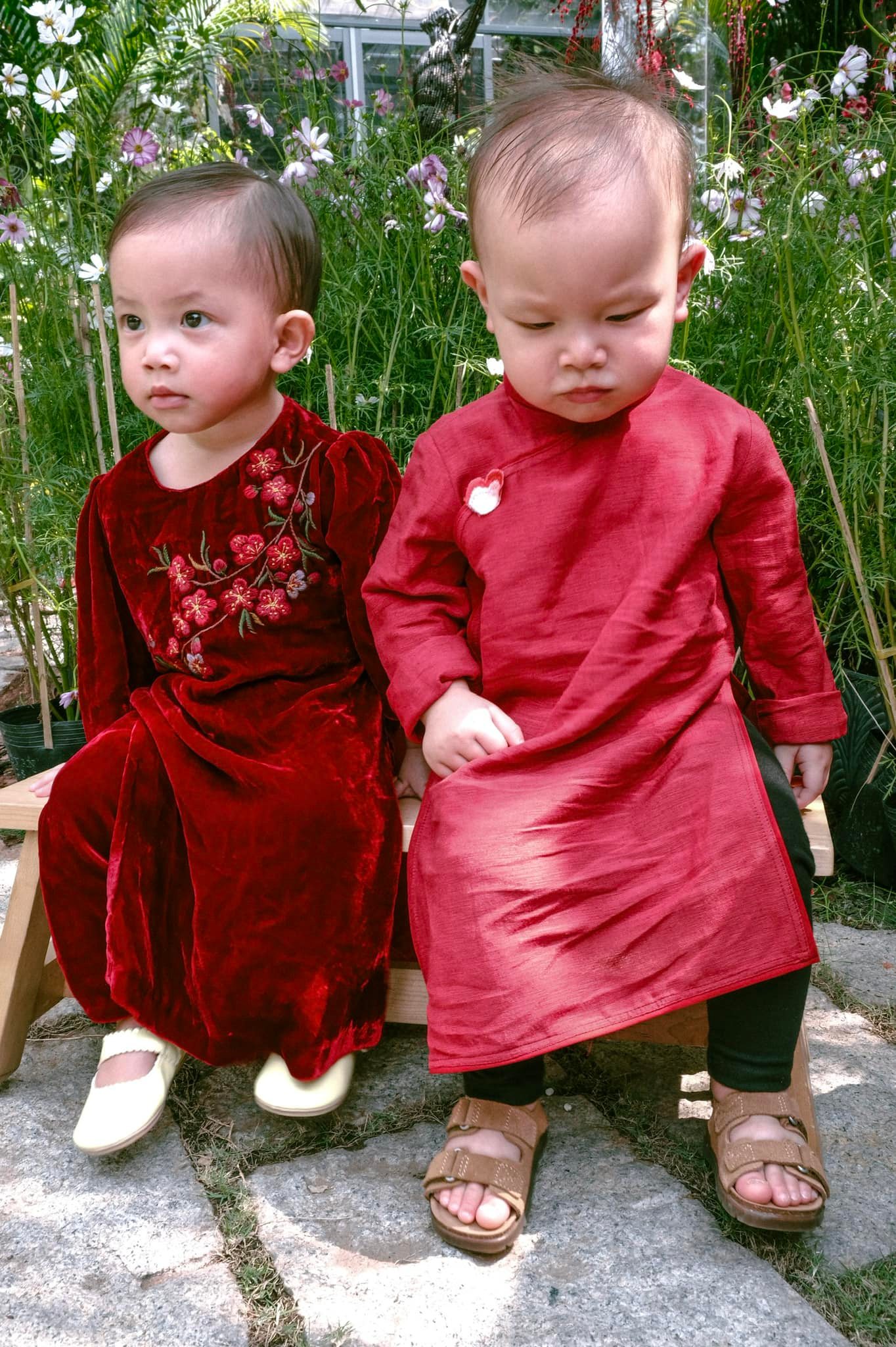 Ngắm các nhóc tỳ nhà sao Việt diện áo dài ngày Tết, con trai Hà Hồ và Trà My idol tấu hài nhất