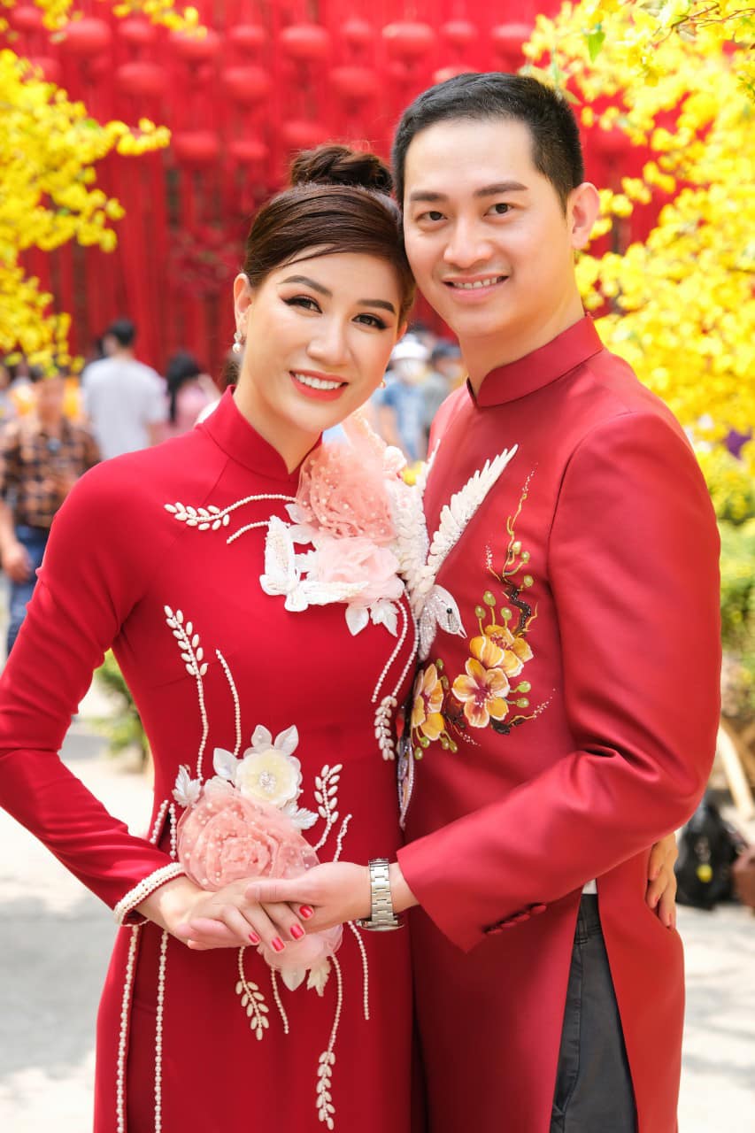 Trang Trần khoe bộ ảnh du xuân dịu dàng cùng chồng, tuyên bố năm Dần sẽ làm chuyện đại sự - ảnh 2