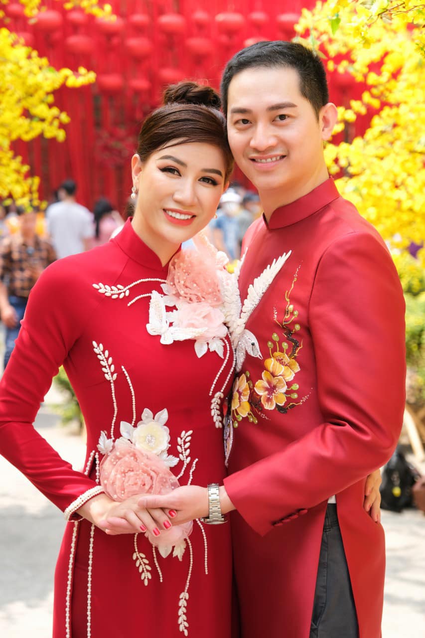 Trang Trần khoe bộ ảnh du xuân dịu dàng cùng chồng, tuyên bố năm Dần sẽ làm chuyện đại sự Trang Trần khoe bộ ảnh du xuân dịu dàng cùng chồng, tuyên bố năm Dần sẽ làm chuyện đại sự - ảnh 2