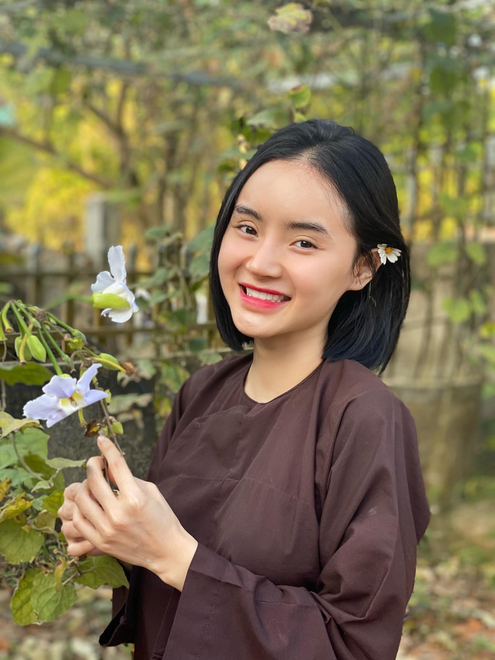 Khán giả dành lời khen cho vẻ đẹp nàng thơ của Phương Trang.
