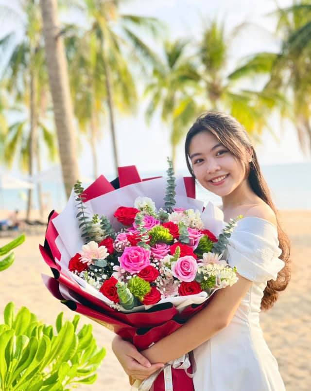 MC Quyền Linh mừng sinh nhật tuổi 16 của con gái Lọ Lem, nhan sắc Hoa hậu tương lai không chê vào đâu được