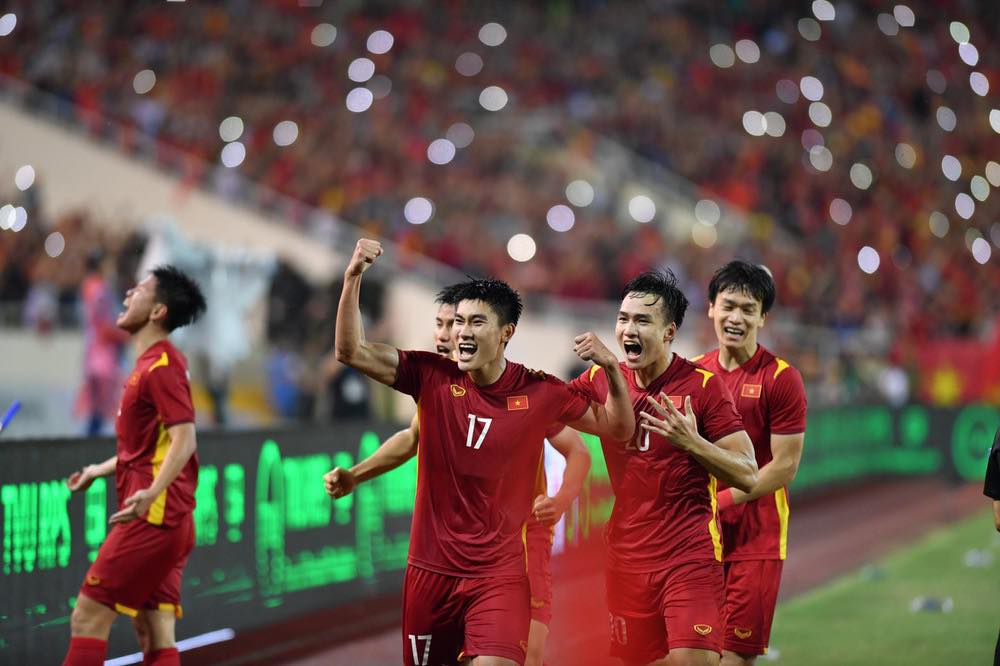 U23 Việt Nam vỡ òa trong chiến thắng trên SVĐ Mỹ Đình tối nay.