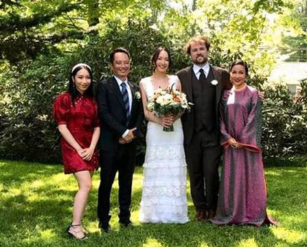 Gia đình diva Mỹ Linh và nhạc sĩ Anh Quân trong đám cưới con gái lớn ở Mỹ.