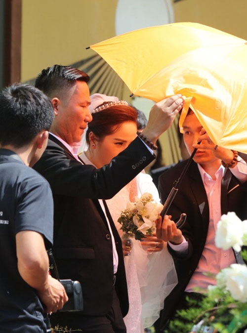 Sao Việt và những lễ cưới được che chắn cẩn thận bằng ô - ảnh 4