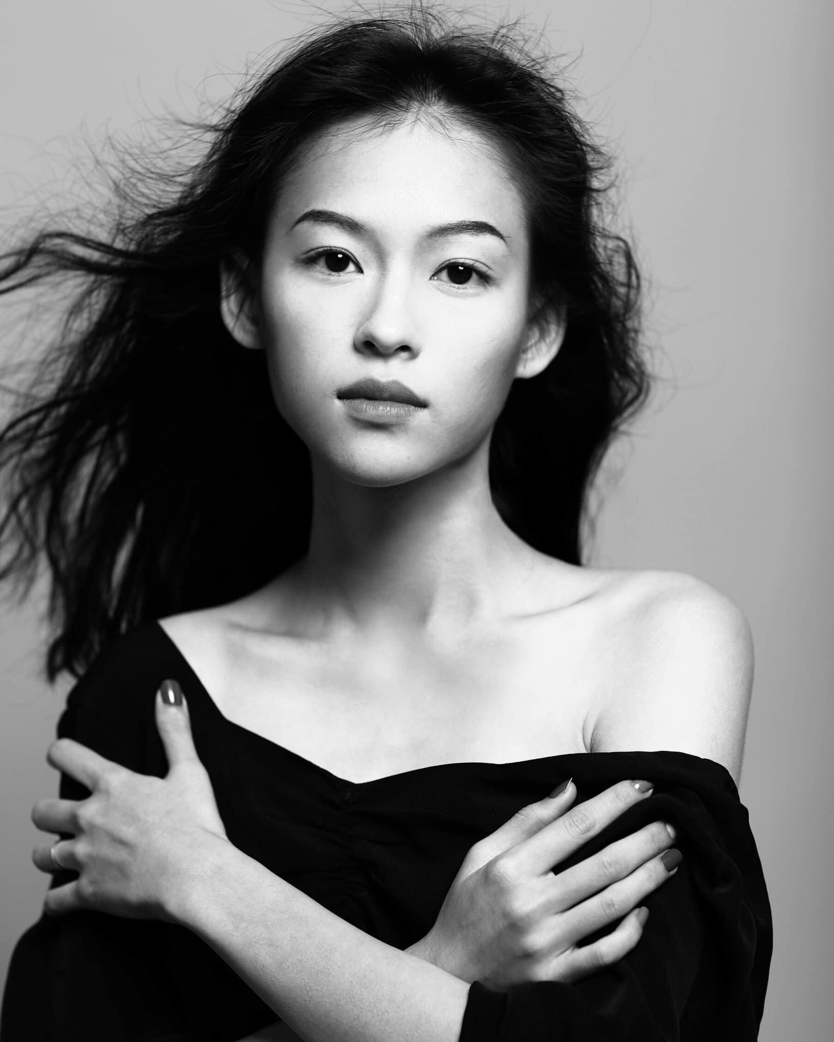 Người mẫu Việt “gây sốt” CĐM xứ Trung vì nhan sắc quá giống “chị đại” Chương Tử Di - ảnh 3
