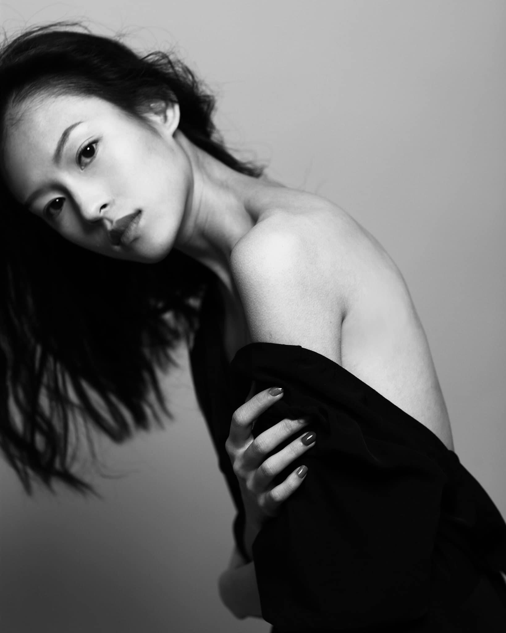 Người mẫu Việt “gây sốt” CĐM xứ Trung vì nhan sắc quá giống “chị đại” Chương Tử Di - ảnh 4